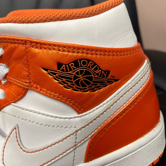 Nike Air Jordan 1 Mid Electro Metallic Orange White Sneaker M 7.5 W 9 - Picture 5 of 13